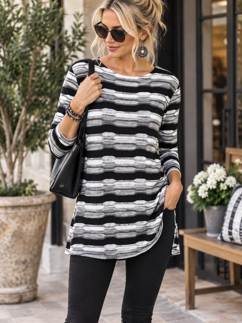 Roz & Ali XL Black White Gray Textured Stripe Tunic Top Long Sleeve
